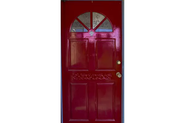 La Crescenta, CA 91214-2023,2939 Santa Carlotta St