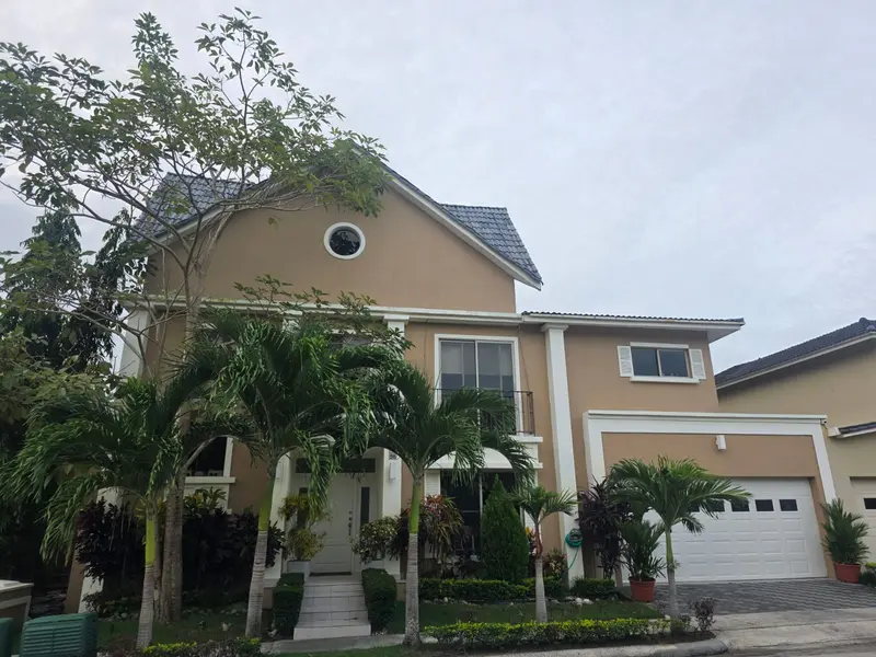 Embassy Gardens - Clayton, 