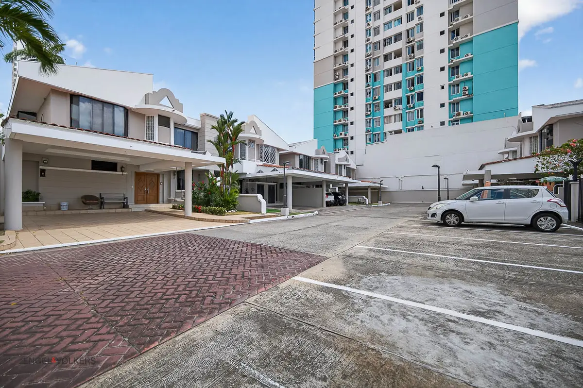 Golf Heights - Altos del Golf