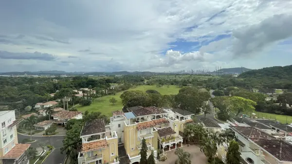 Tucan Country Club,
