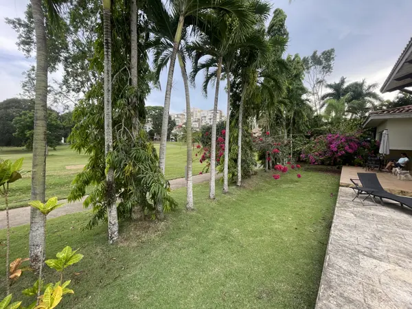 Tucan Country Club,