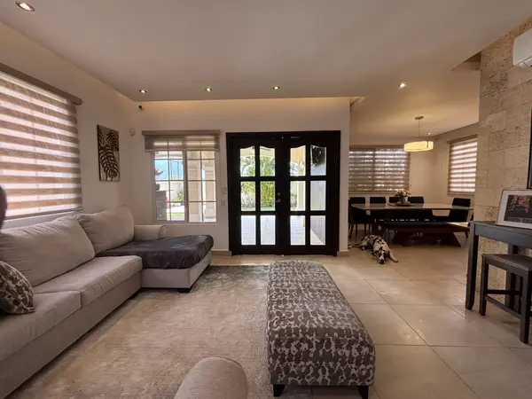 Villa Valencia - Costa Sur