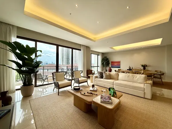 Santa Maria Court - Santa Maria