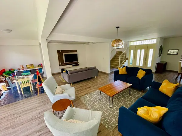 Embassy Club - Clayton