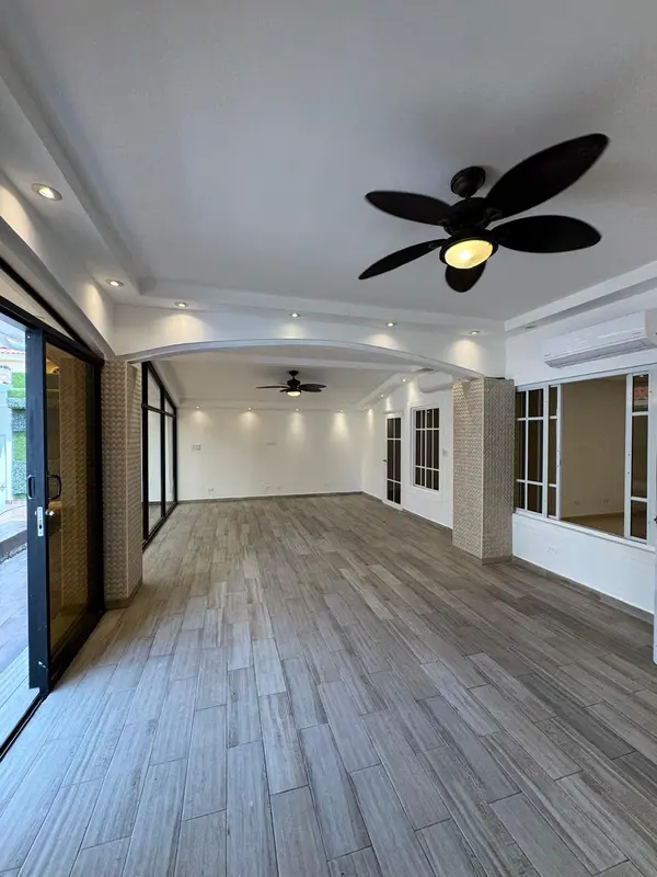 Palmeras - Costa del Este, 