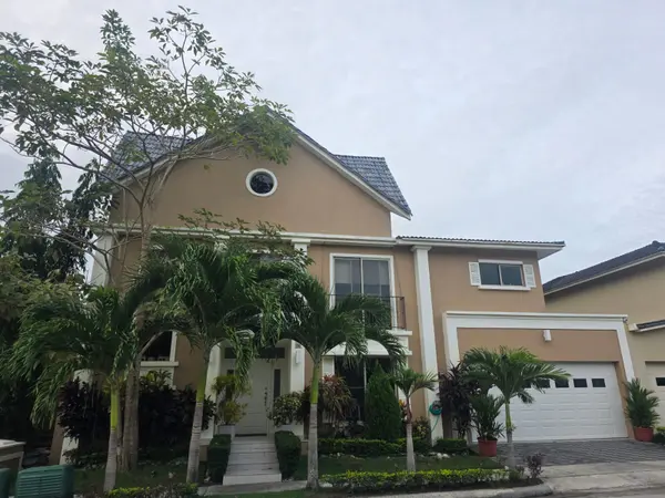 Embassy Gardens - Clayton,