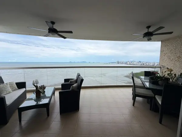 Costa de Este, 
