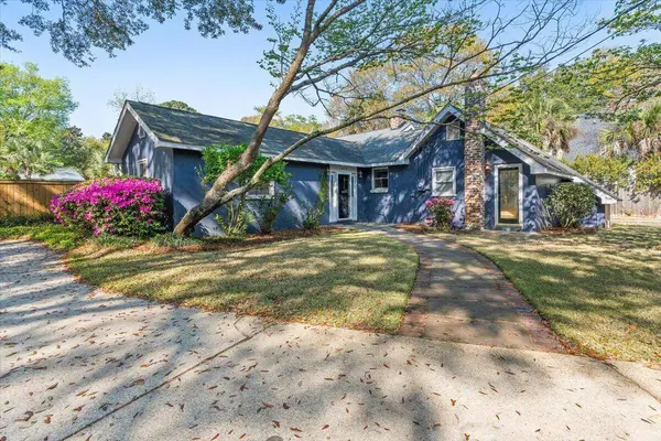 1409 Barbara St, Mount Pleasant, SC 29464