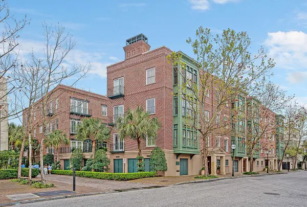 32 Prioleau St #A, Charleston, SC 29401