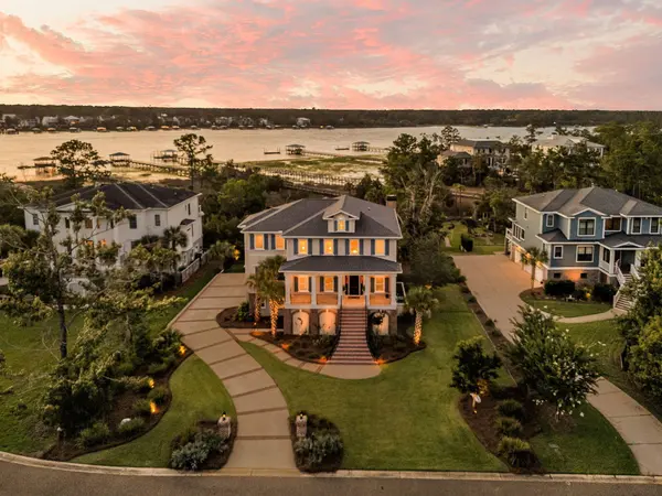 1716 Bowline Dr, Mount Pleasant, SC 29466