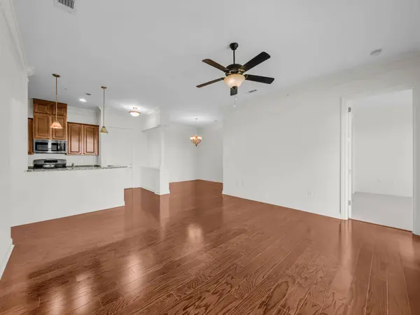 200 River Landing Dr #Unit 308f, Charleston, SC 29492