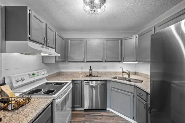 2250 Ridge DR #31, Saint Louis Park, MN 55416