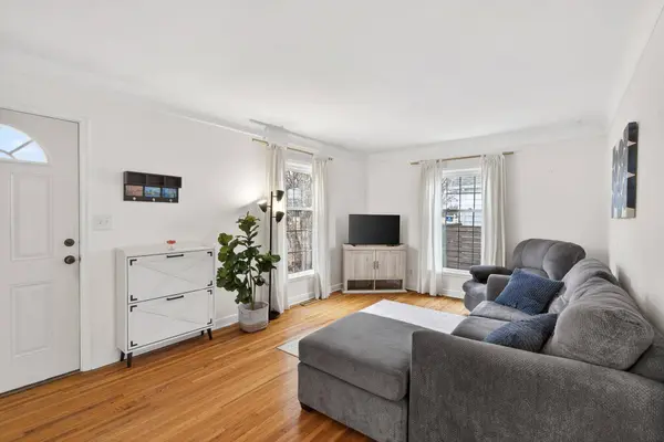 2721 Xerxes AVE N, Minneapolis, MN 55422