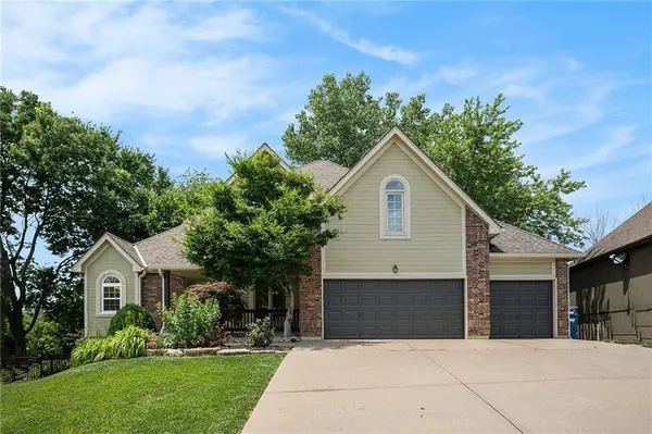 1112 White Birch ST, Liberty, MO 64068