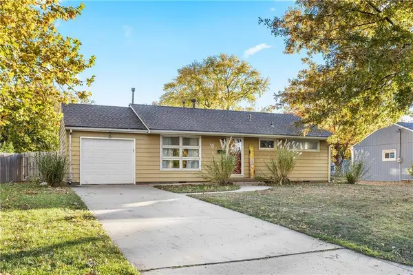 13017 W 92nd ST, Lenexa, KS 66215