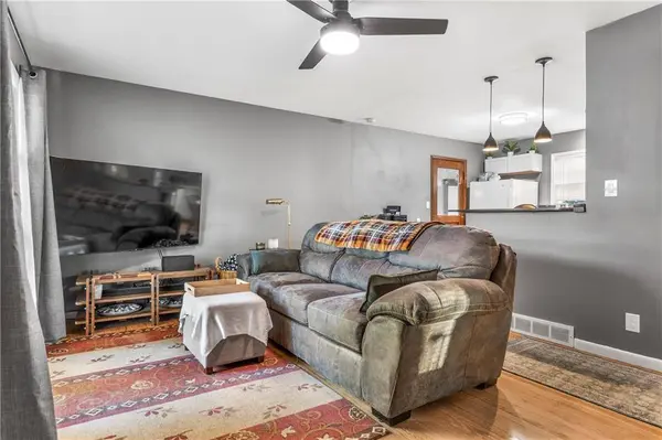 13017 W 92nd ST, Lenexa, KS 66215