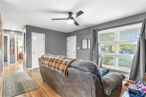 13017 W 92nd ST, Lenexa, KS 66215