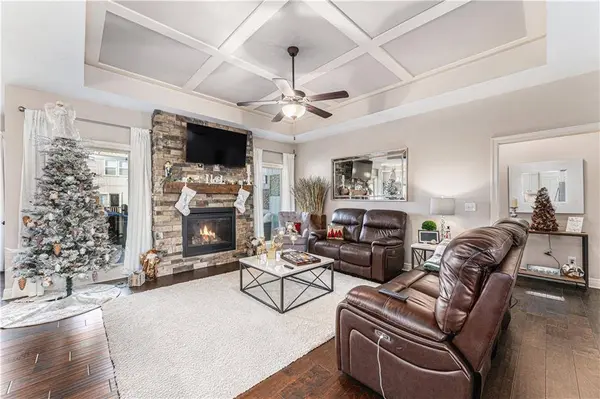 19308 W 200th ST, Spring Hill, KS 66083