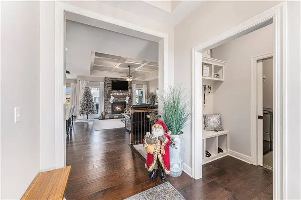 19308 W 200th ST, Spring Hill, KS 66083