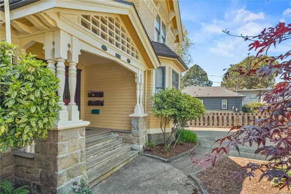 1171 Rockland Ave, Victoria, BC V8V 3H8
