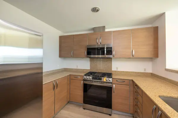 1 Mandalay PL 603, South San Francisco, CA 94080