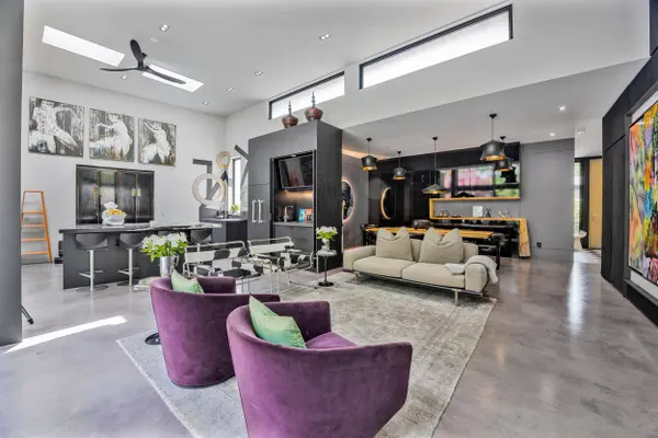 1516 Duncan RD, Oakville, ON L6J 2R3