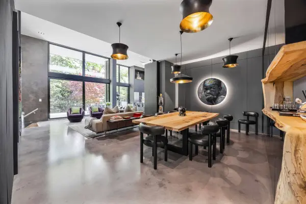 1516 Duncan RD, Oakville, ON L6J 2R3