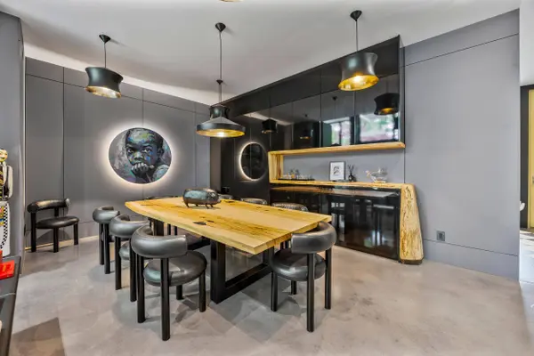 1516 Duncan RD, Oakville, ON L6J 2R3