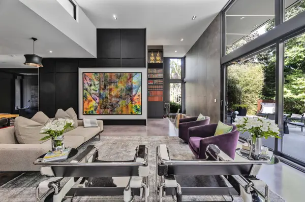 1516 Duncan RD, Oakville, ON L6J 2R3