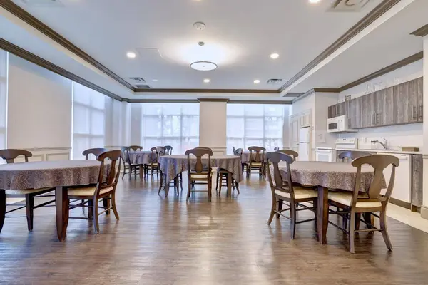 442 Maple AVE #1402, Burlington, ON L7S 2L7