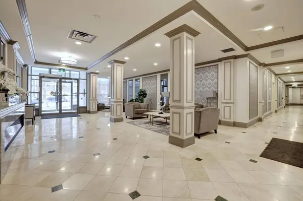 442 Maple AVE #1402, Burlington, ON L7S 2L7