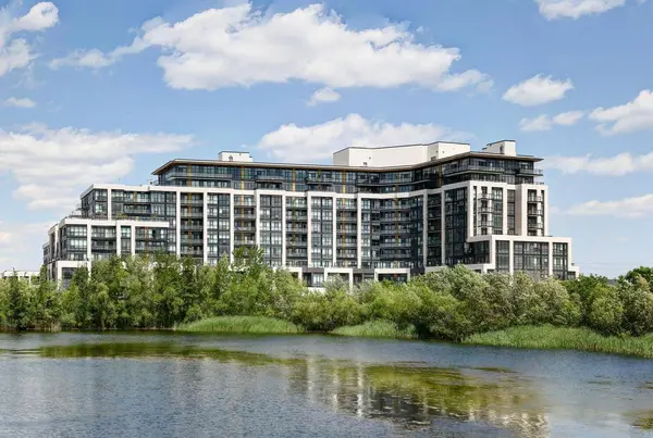 405 Dundas ST W #307, Oakville, ON L6M 5P9