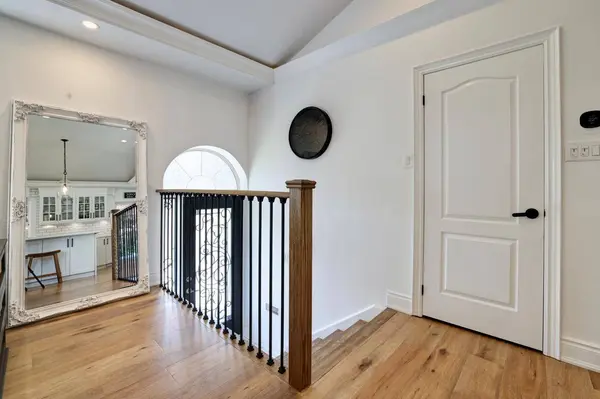 3281 Flanagan CRES, Mississauga, ON L5C 2M7
