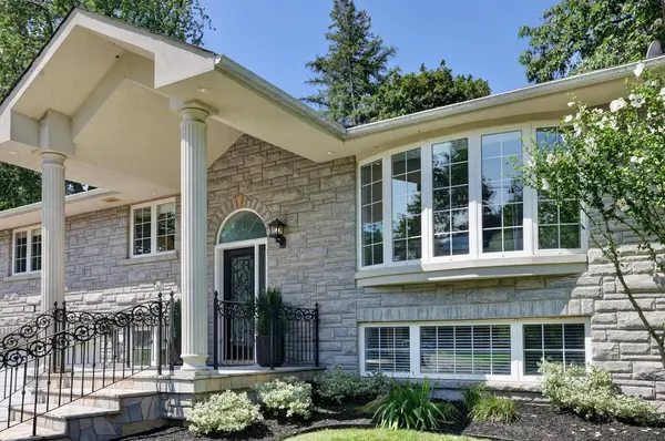 3281 Flanagan CRES, Mississauga, ON L5C 2M7