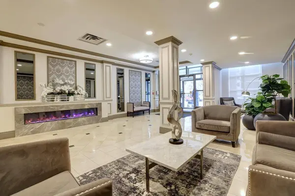 442 Maple AVE #1402, Burlington, ON L7S 2L7