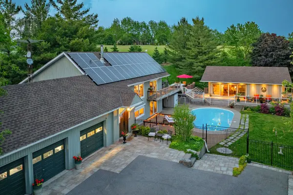 330 Mountsberg RD, Hamilton, ON L0P 1B0