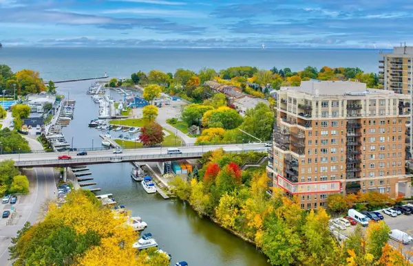 111 Forsythe ST #305, Oakville, ON L6K 3J9