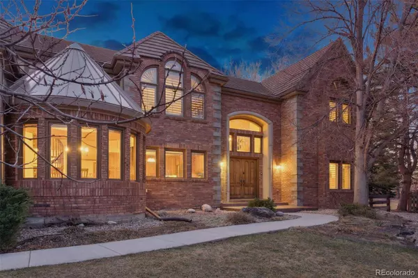 5 Tamarade. DR, Littleton, CO 80127