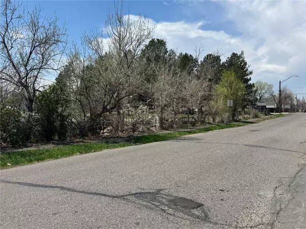 1960 Altura BLVD, Aurora, CO 80011