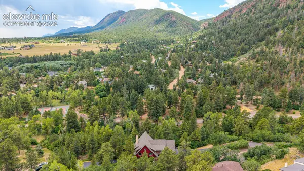 400 Valley Crescent Street, Palmer Lake, CO 80133