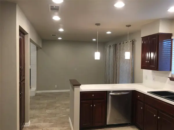 1403 Beth LN, Round Rock, TX 78664