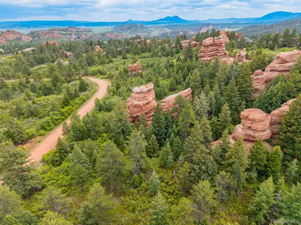 6438 Thunderbird RD, Larkspur, CO 80118