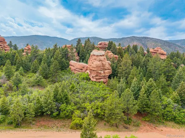 6438 Thunderbird RD, Larkspur, CO 80118