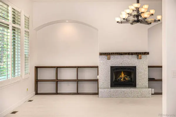 4381 Cheyenne DR, Larkspur, CO 80118