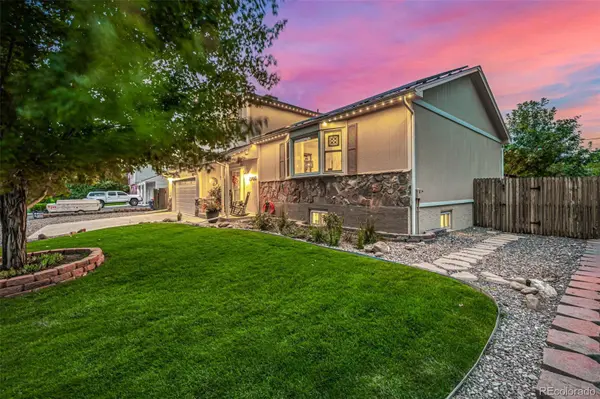 8705 S Yarrow ST, Littleton, CO 80128