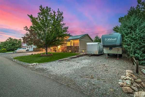 8705 S Yarrow ST, Littleton, CO 80128