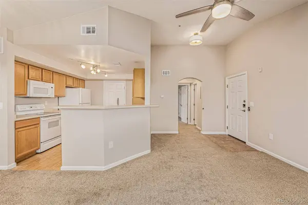 5726 N Genoa WAY #301, Aurora, CO 80019