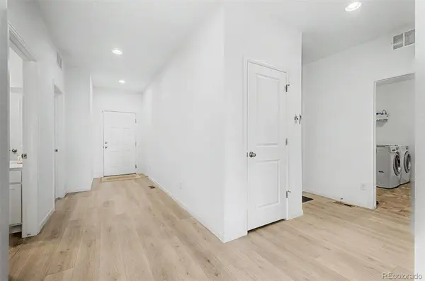 121 S Vandriver WAY, Aurora, CO 80018