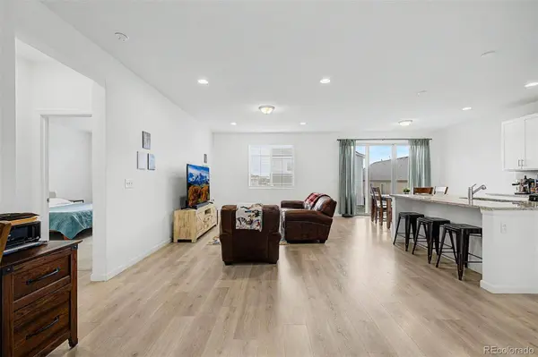 121 S Vandriver WAY, Aurora, CO 80018