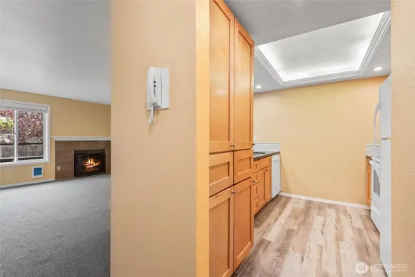 6055 35th AVE SW #207, Seattle, WA 98126